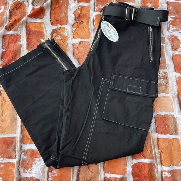 NWT Poster girl Y2k JNCO like cargo pants Sz XL - Picture 1 of 7